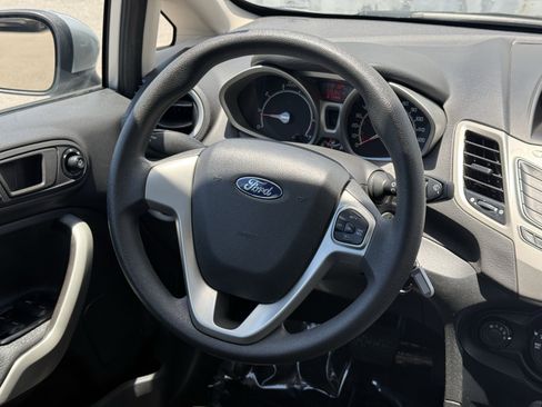 Used 2013 Ford Fiesta SE w/ Super Fuel Economy Pkg FWD image 15