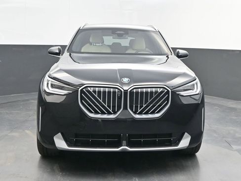 Used 2025 BMW X3 xDrive30i w/ Premium Package image 8