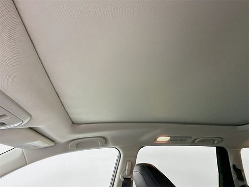 Used 2022 Subaru Ascent Limited w/ Technology Package image 23