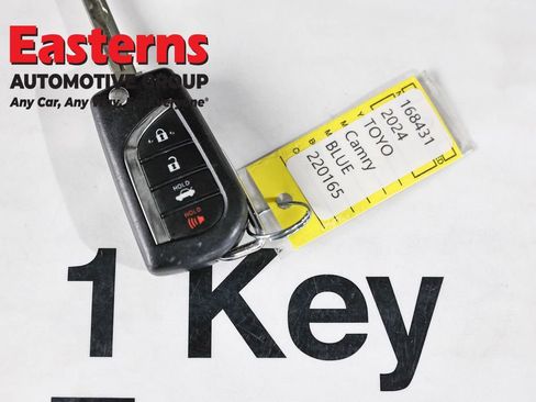 Used 2024 Toyota Camry SE image 25