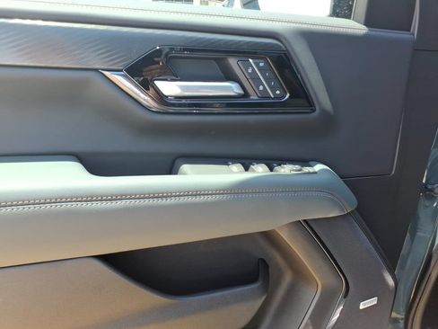 New 2026 GMC Yukon AT4 w/ AT4 Preferred Package AWD/4WD image 13
