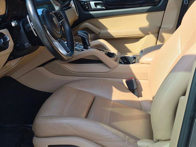 Used 2019 Porsche Cayenne E-Hybrid AWD/4WD image 16