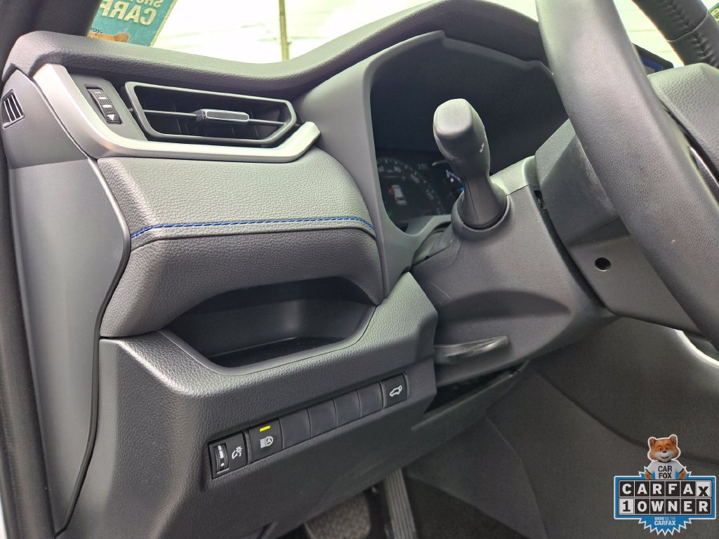 Used 2025 Toyota RAV4 XSE AWD/4WD image 25