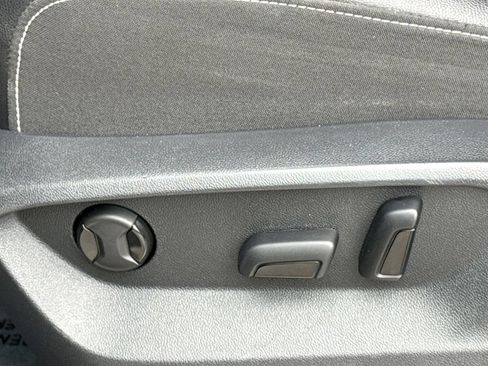 Used 2024 Volkswagen Atlas SE AWD/4WD image 14