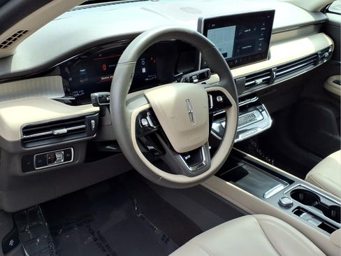 Used 2023 Lincoln Corsair FWD image 16