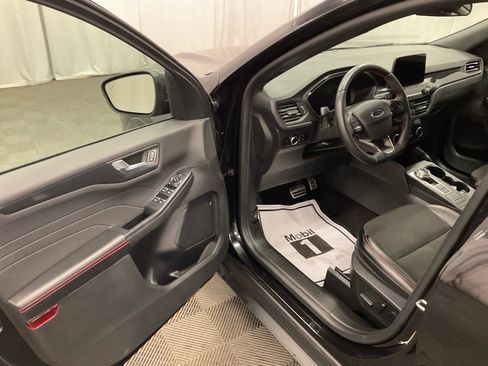 Used 2024 Ford Escape ST-Line image 10