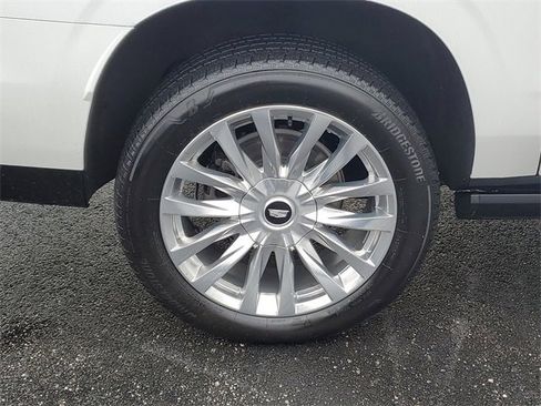 Certified 2023 Cadillac Escalade ESV Premium Luxury w/ Performance Package image 7