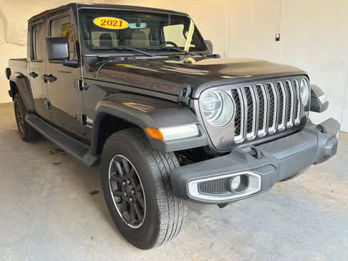 Used 2021 Jeep Gladiator Overland w/ Popular Equipment Package AWD/4WD image 4