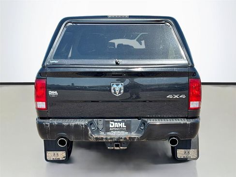 Used 2017 RAM 1500 Express AWD/4WD image 12
