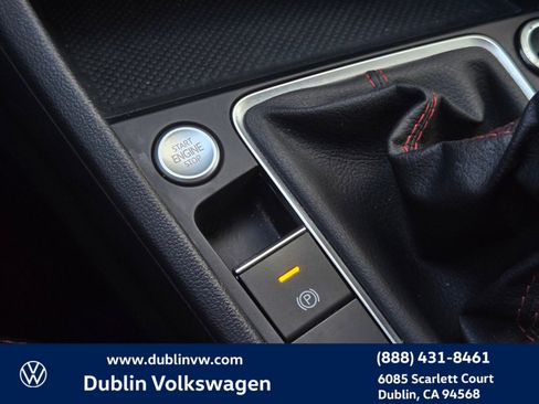 Used 2019 Volkswagen Jetta GLI image 18