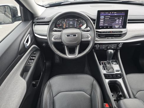 Used 2022 Jeep Compass Latitude image 19