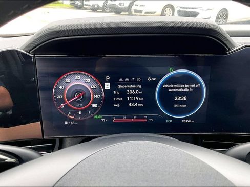 Certified 2025 Hyundai Elantra SEL FWD image 21