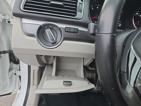 Used 2018 Volkswagen Passat 2.0T R-Line image 27