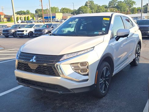 Used 2024 Mitsubishi Eclipse Cross SEL AWD/4WD image 3
