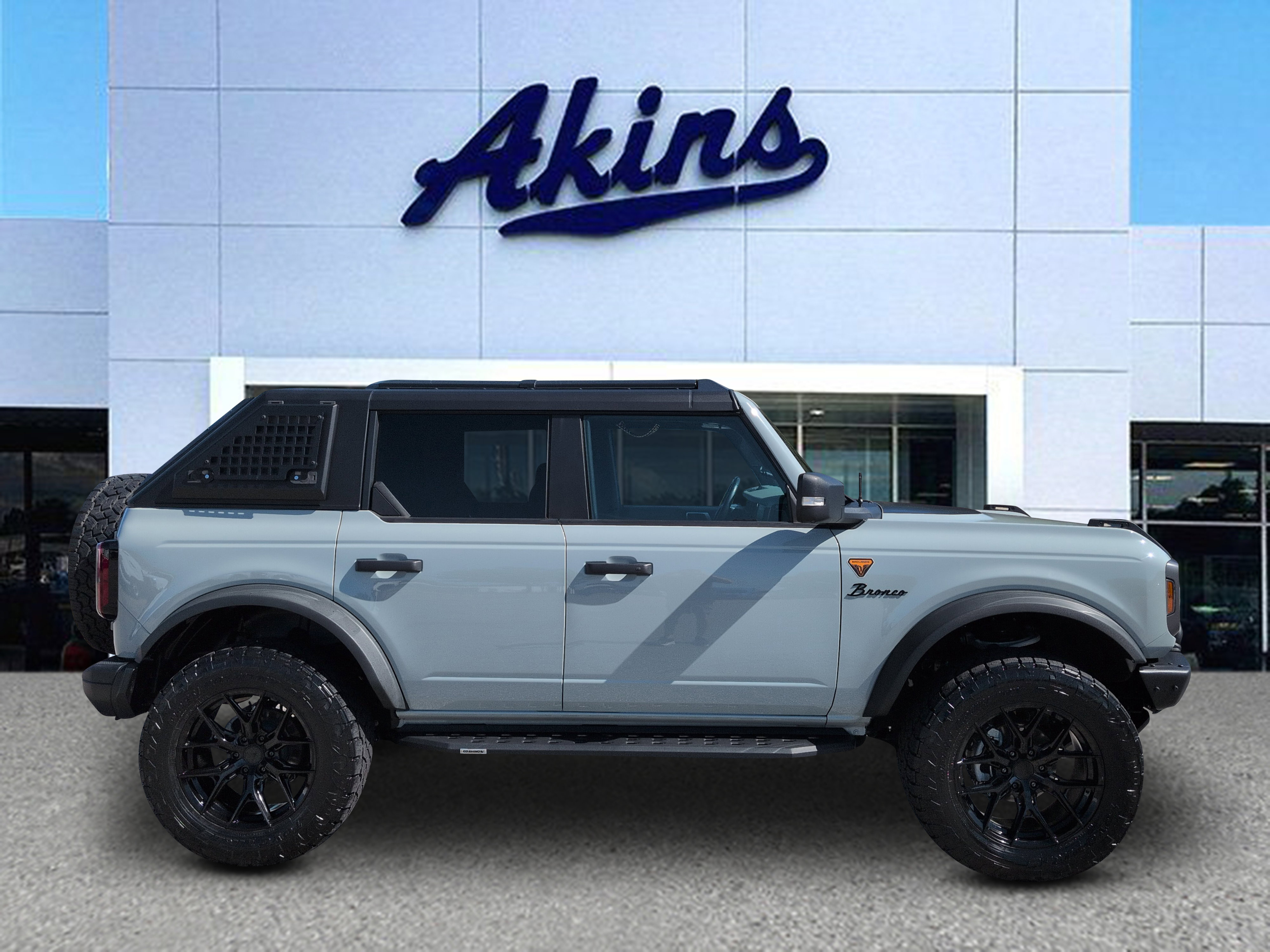 Certified 2022 Ford Bronco Badlands w/ Sasquatch Package AWD/4WD image 1