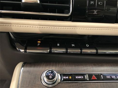 Used 2022 Lincoln Aviator Reserve w/ Equipment Group 201A image 26