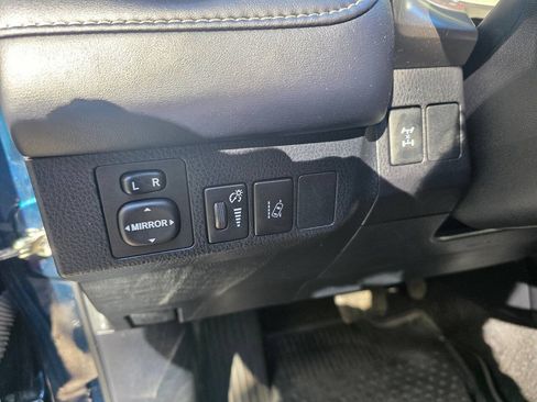Used 2018 Toyota RAV4 XLE w/ Plus Extra Value Package AWD/4WD image 15