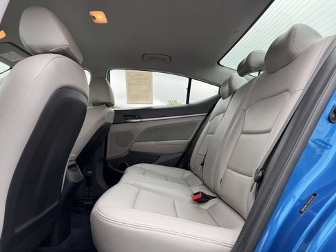 Used 2018 Hyundai Elantra SEL FWD image 25