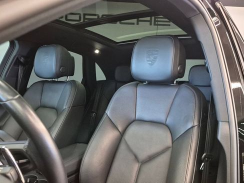 Certified 2023 Porsche Macan AWD/4WD image 11