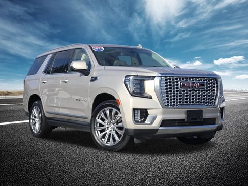 Used 2023 GMC Yukon Denali image 2