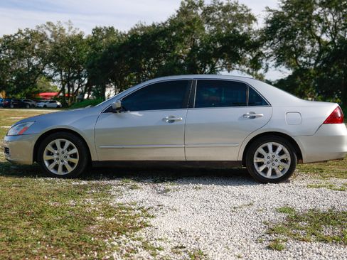 Used 2007 Honda Accord SE image 3