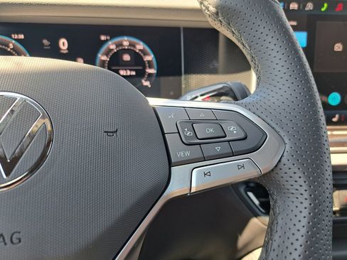 New 2026 Volkswagen Tiguan SE R-Line image 13