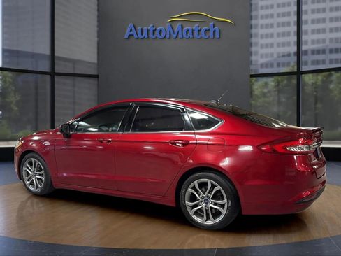 Used 2017 Ford Fusion SE w/ Equipment Group 201A image 8