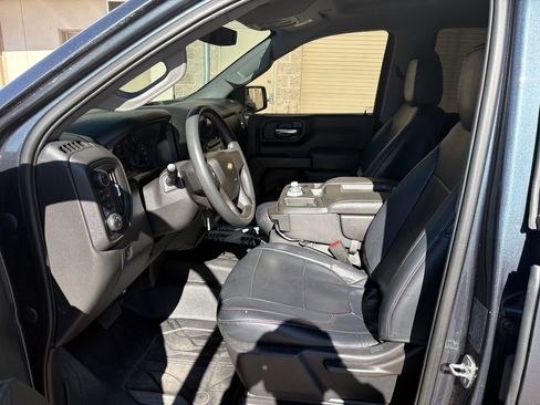 Used 2019 Chevrolet Silverado 1500 Custom w/ Custom Value Package image 16