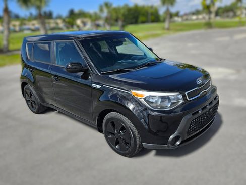 Used 2015 Kia Soul image 3