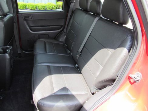 Used 2011 Ford Escape XLT w/ 203A Rapid Spec Order Code AWD/4WD image 29