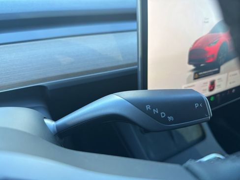 Used 2024 Tesla Model Y Long Range image 19