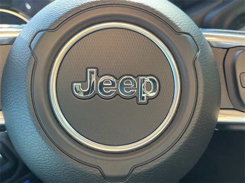 Used 2023 Jeep Wrangler Unlimited Sahara w/ Cold Weather Group image 30