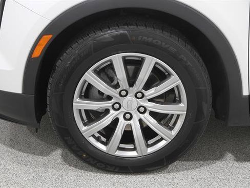 Used 2022 Cadillac XT4 Premium Luxury AWD/4WD image 22