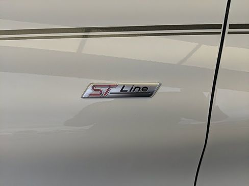 Certified 2023 Ford Explorer ST-Line image 11