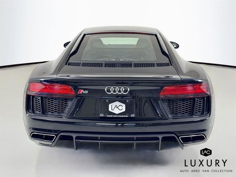 Used 2017 Audi R8 V10 image 7