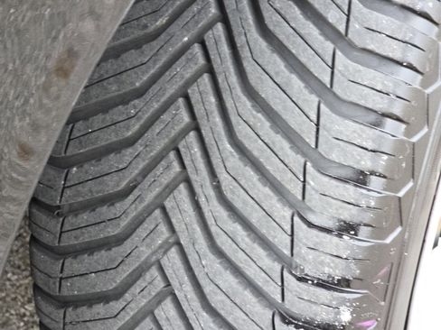 Used 2019 Nissan Sentra S image 9