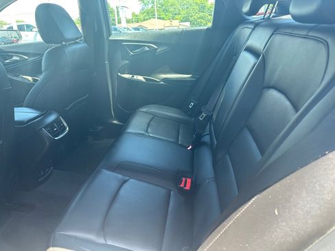 Used 2016 Chevrolet Malibu LT w/ Leather Package FWD image 18