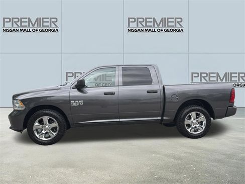 Used 2020 RAM 1500 Express RWD image 17