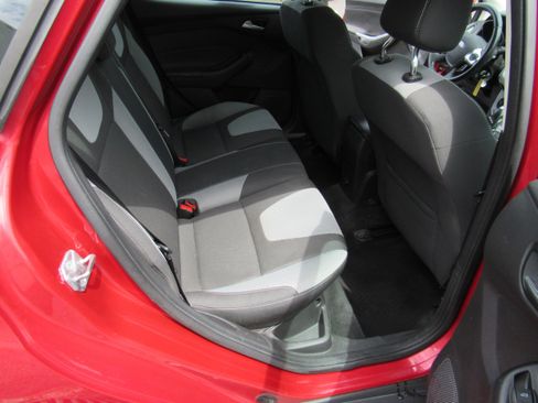 Used 2012 Ford Focus SE FWD image 33
