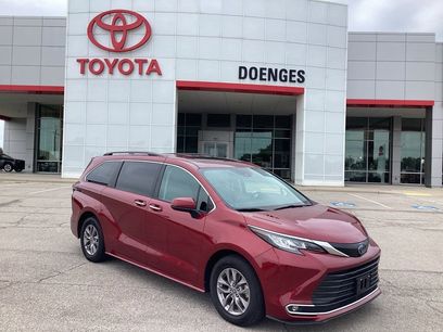 Used 2023 Toyota Sienna XLE