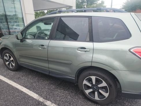 Used 2018 Subaru Forester 2.5i Premium AWD/4WD image 2