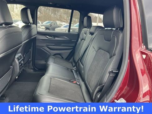 New 2025 Jeep Grand Cherokee Laredo image 17