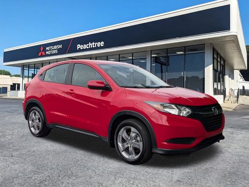 Used 2017 Honda HR-V LX image 1
