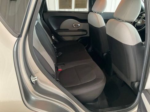 Used 2015 Kia Soul FWD image 19