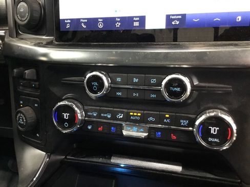 Used 2021 Ford F150 Lariat w/ Equipment Group 502A High image 27