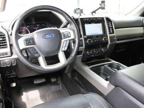 Used 2019 Ford F250 Lariat w/ Lariat Ultimate Package image 5