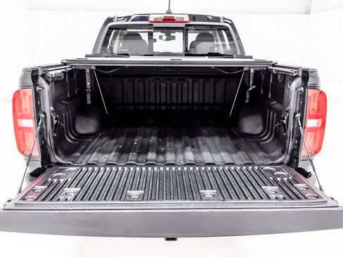 Used 2019 Chevrolet Colorado ZR2 image 38