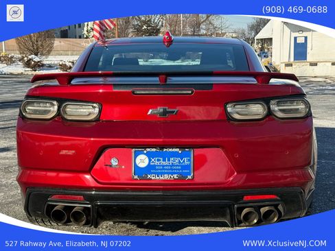 Used 2022 Chevrolet Camaro SS w/ Design Package 2 image 3