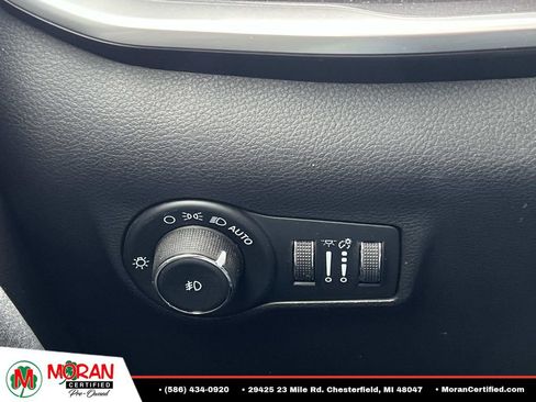 Used 2023 Jeep Compass Latitude AWD/4WD image 24