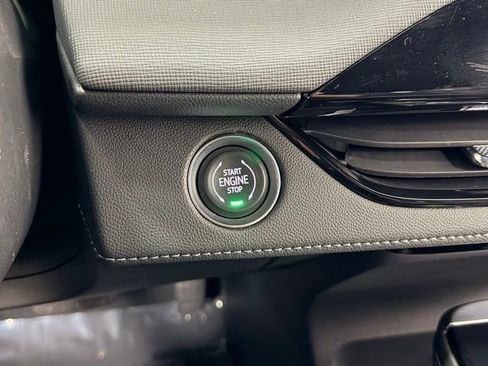 Certified 2025 Buick Enclave Preferred image 15